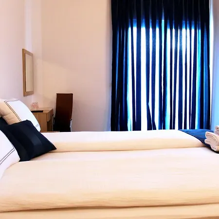 Hotell Grande 4*